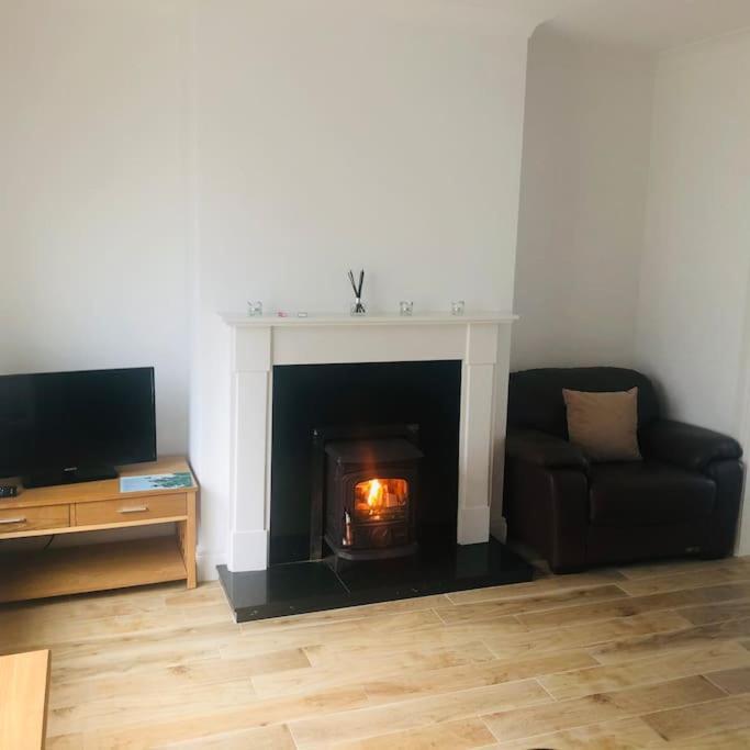 Townhouse Clifden: Located In The Heart Of Connemara Villa ภายนอก รูปภาพ