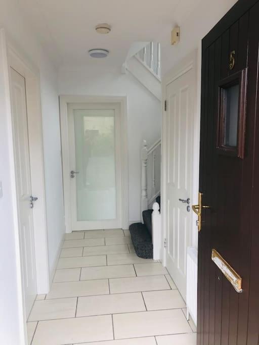 Townhouse Clifden: Located In The Heart Of Connemara Villa ภายนอก รูปภาพ
