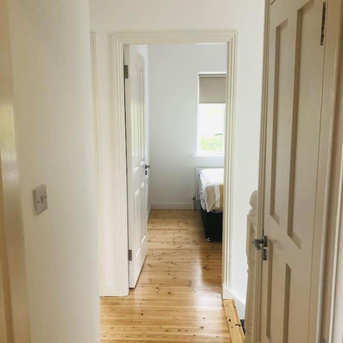 Townhouse Clifden: Located In The Heart Of Connemara Villa ภายนอก รูปภาพ