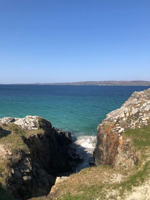 Townhouse Clifden: Located In The Heart Of Connemara Villa ภายนอก รูปภาพ